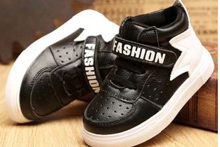 怎么给孩子选择合适的鞋,给孩子选鞋有哪些烦恼呢