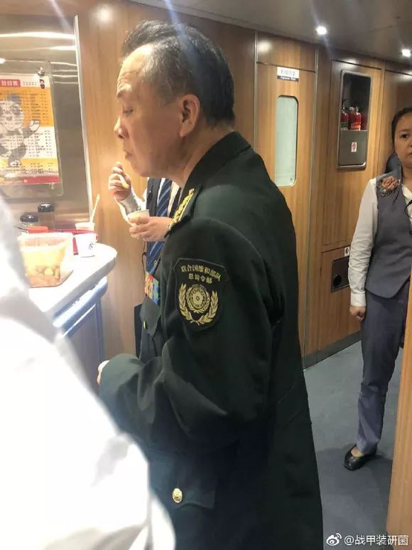 被这个翻译气笑了！但更扯的是它背后的组织……