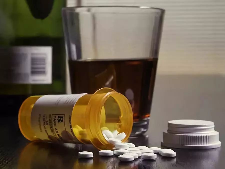 挂水头孢24小时后喝酒了有危险吗,喝酒吃头孢真的会有生命危险吗