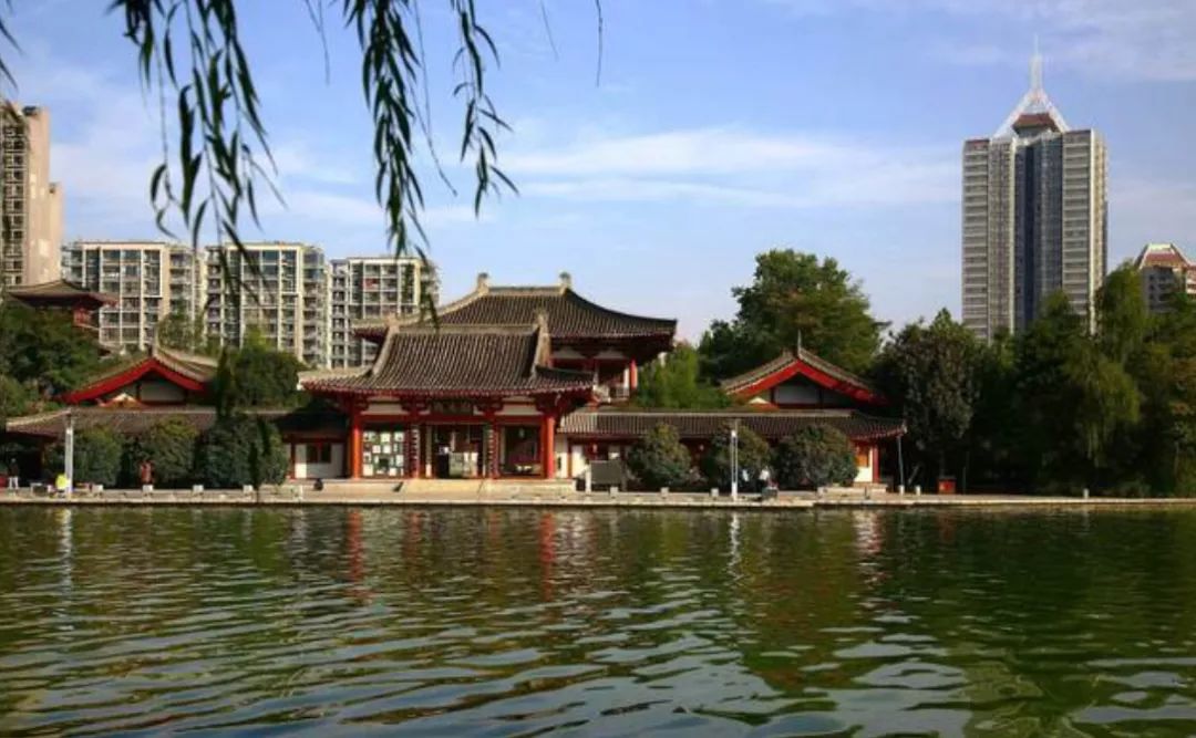 最美的西安公园风景图,西安桃花潭公园手绘导览图