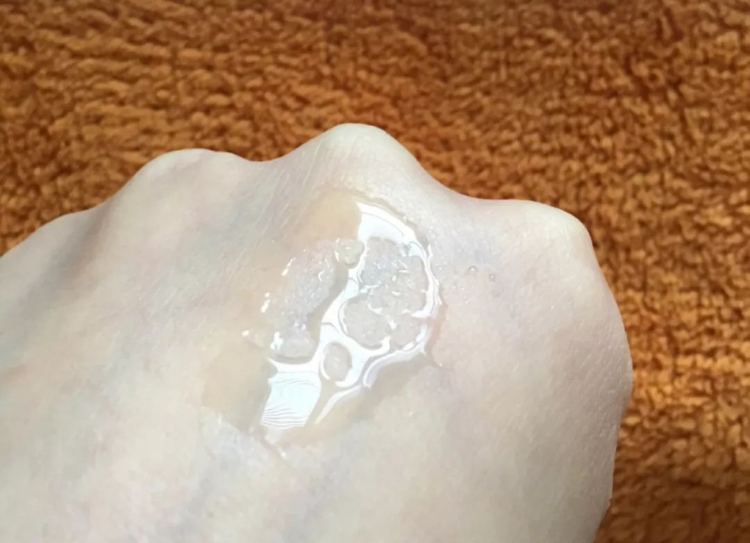 用了就想回购的补水面膜,可以当面膜湿敷的平价化妆水推荐