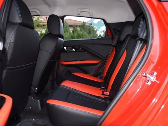 易至ev3对比零跑t03如何选择,易至ev3这款亲民小车