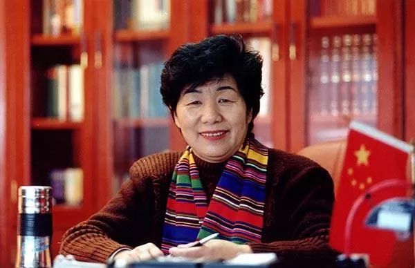 白手起家的30岁女企业家,38岁创业成功的女企业家