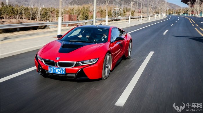 试驾宝马i8视频,宝马i8新款试驾