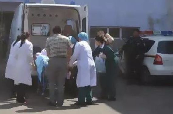 高三女生3个月只吃黄瓜！出大事了！妈妈哭死：怎么劝都不听……