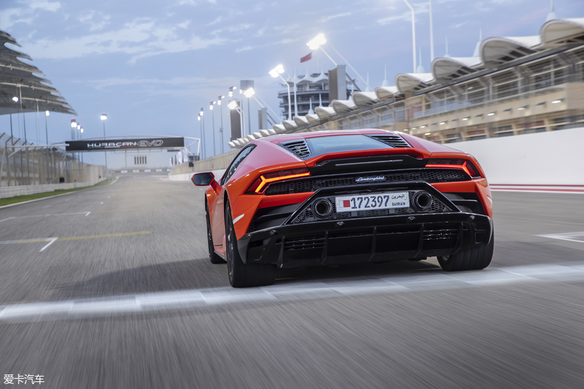 兰博基尼huracanevo敞篷,2019兰博基尼huracanevo试驾