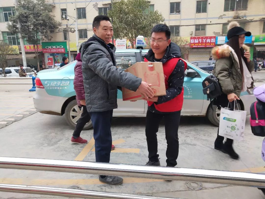 推荐｜团团的问候：你已经回家了吗？