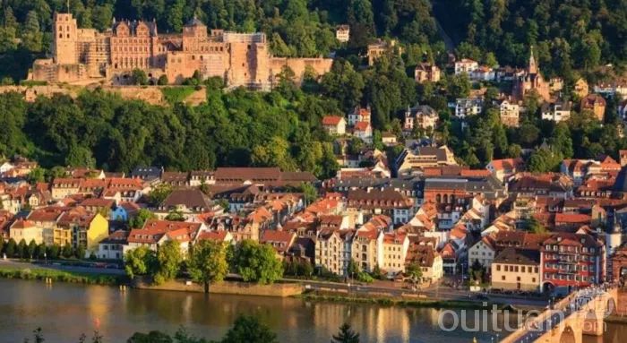 「游游」2月23日发！粉丝价459欧起！东欧六国九日壮丽情怀之旅！