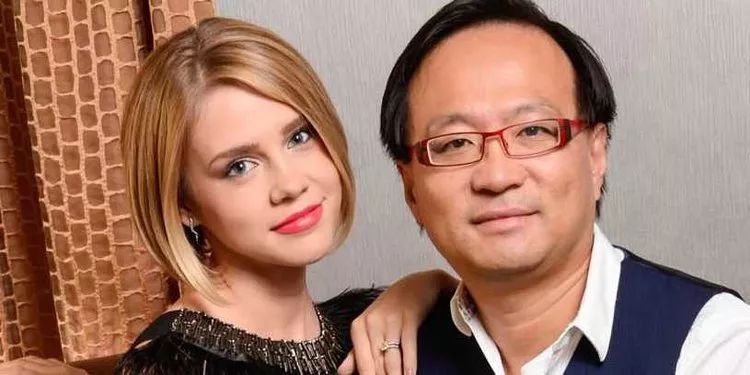 毁三观！新西兰女大学生竟流行找“干爹”？！有包有鞋有衣服还有巨额零花钱……也有华人这样做……