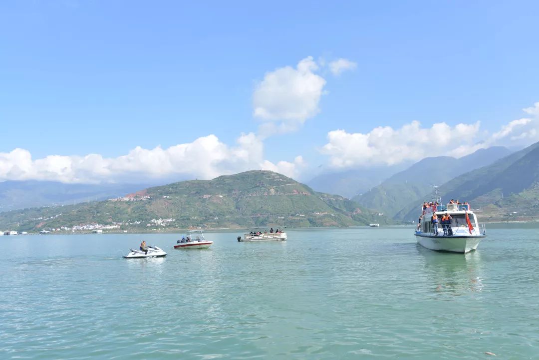 打造旅游发展升级版今后汉源更好玩！