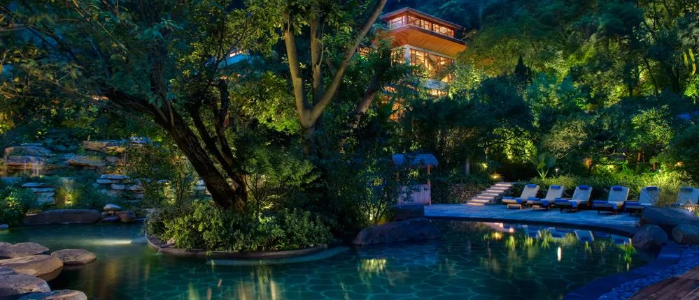 刷新你的世界观！国内最受欢迎的顶级野奢酒店，美到极点奢华到极致！享受质感生活，选这儿准没错！