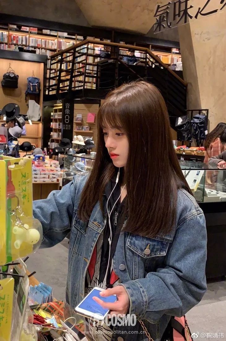 周洁琼剪刘海的样子,周洁琼小红帽