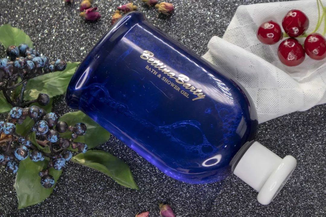 对不起,我没喷香水,那香味是我自带的