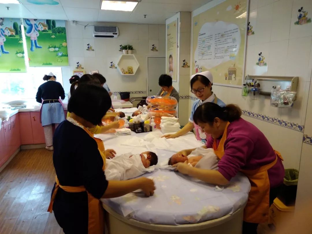 佛山的月嫂多少钱一个月,佛山月嫂一个月多少钱