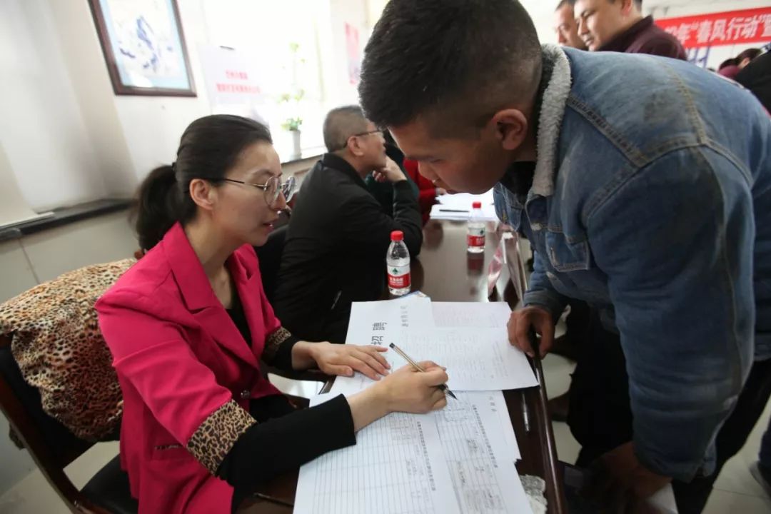 富裕县春风行动招聘会,博白春风行动现场招聘会