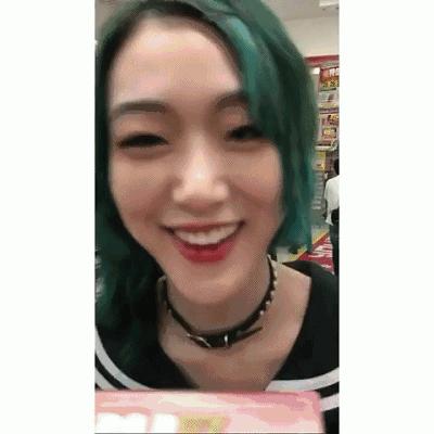 韩国最受争议的超模来了,谁说平胸不性感?