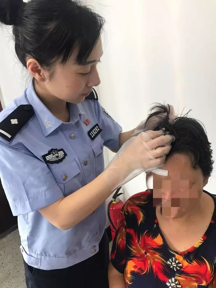 萧山娇小萌妹子，亮出职业惊呆众人！她的工作比《白夜追凶》更震撼