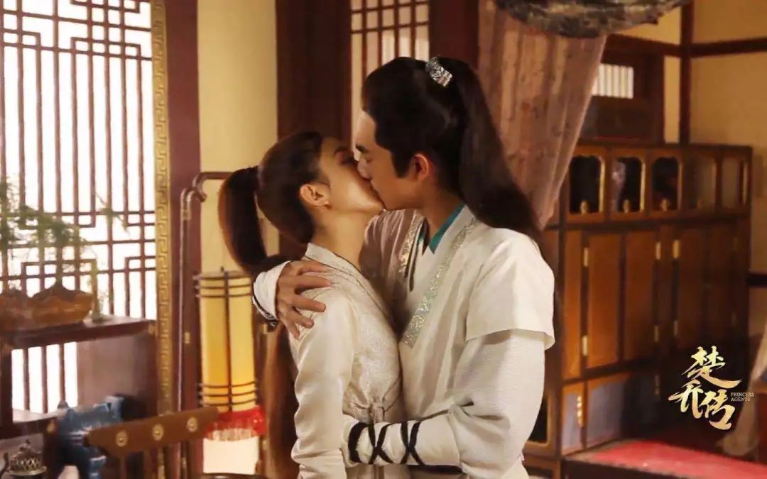 赵丽颖对霍建华是什么感觉,赵丽颖看霍建华的眼神