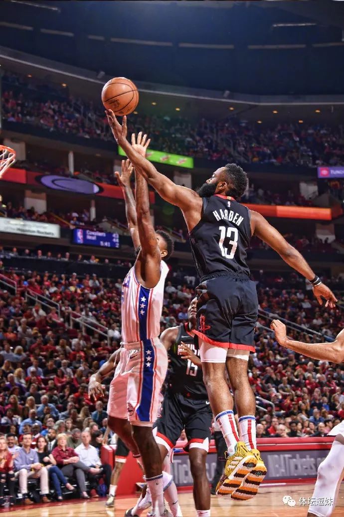 割武生平，形容撤下武磊被活生生扳平