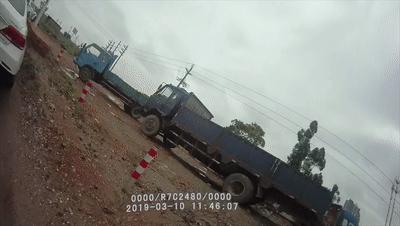 交警查获假牌,广州查获假牌