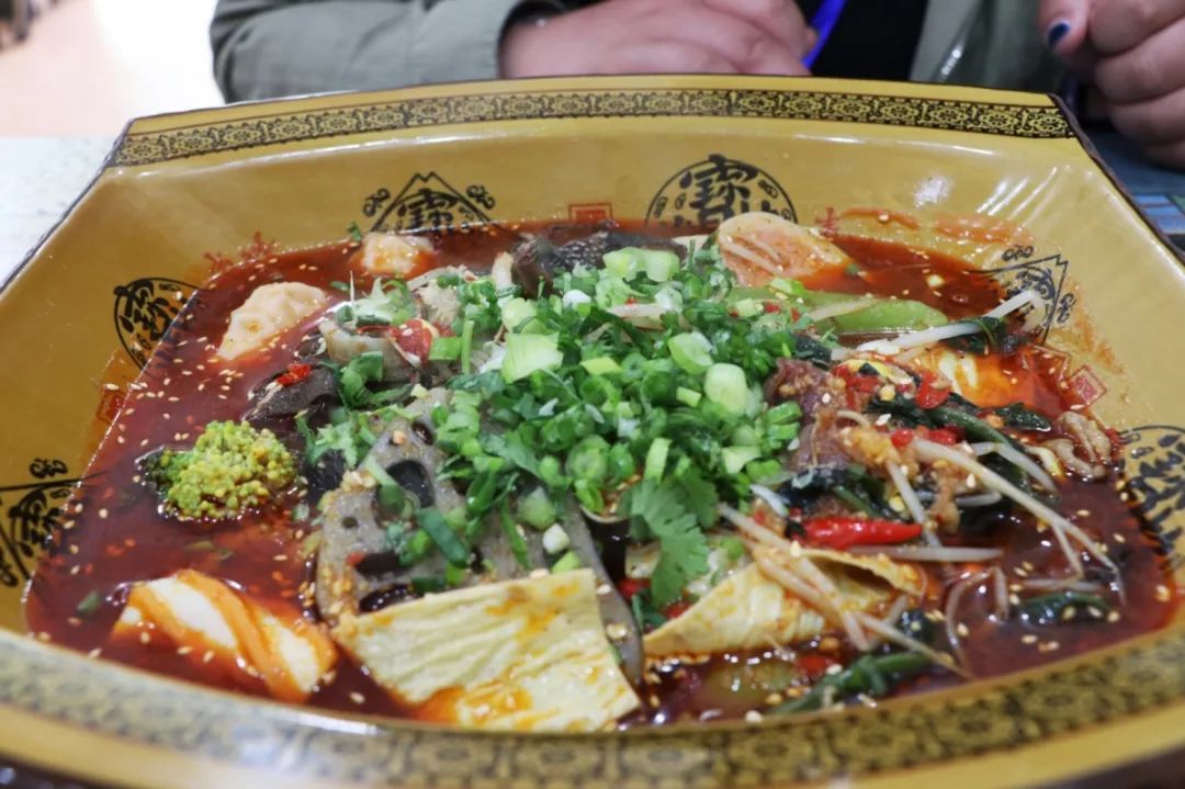 藏在深巷子里的川味冒菜,七星区冒菜