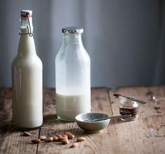 50年皱纹有救啦用它专抹深皱纹,在家就能改善皱纹的神器来了