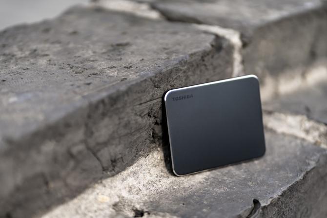 东芝r200固态硬盘,速度与安全兼得