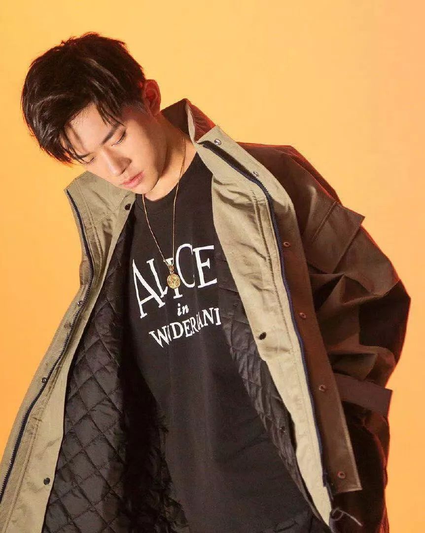 高街里捞夯货要选对KOL，比如宋祖儿孟美岐和张嘉倪她们……