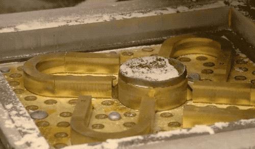 老君！别烧了，俺老孙的铁棒要生出磁性来了！