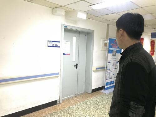 父亲车祸昏迷不醒,父亲重伤住院儿子得知原因