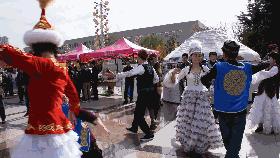 【丝路名城甜美哈密】憨态可掬、亦庄亦谐的“熊舞”,快来为这项哈萨克族民间舞蹈点赞吧!