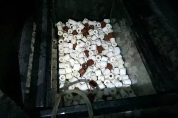 清洗鱼缸的好方法,下滤鱼缸主缸多久清洗