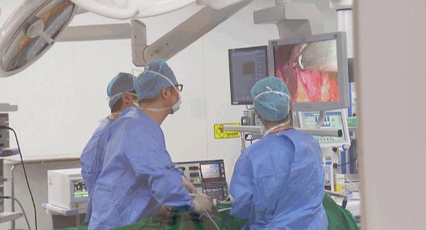 医生上千台手术,全天加班十几台手术