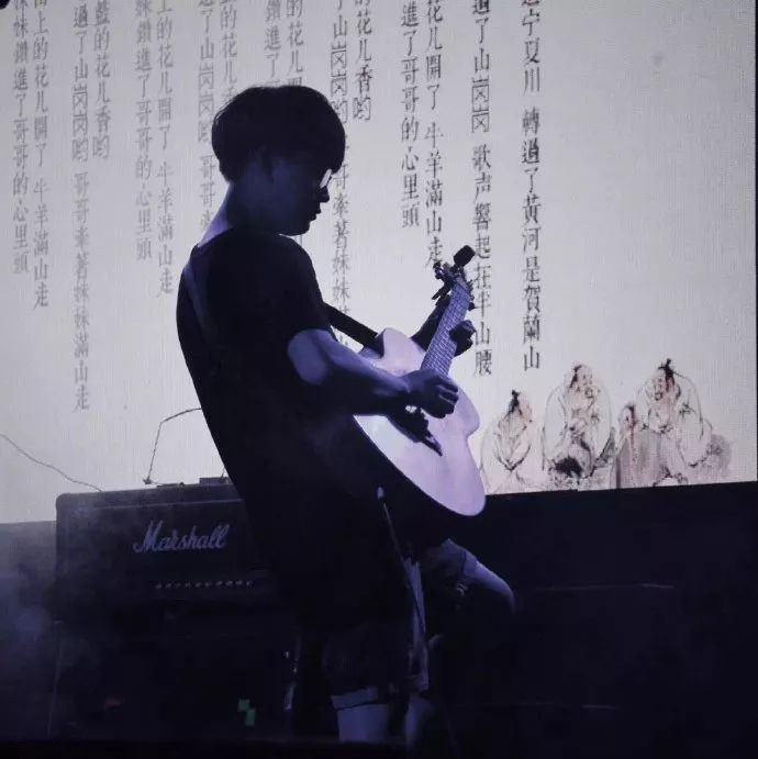 战马时代X自如Z-Lovi|把生活一饮而尽，周*不五**醉不归