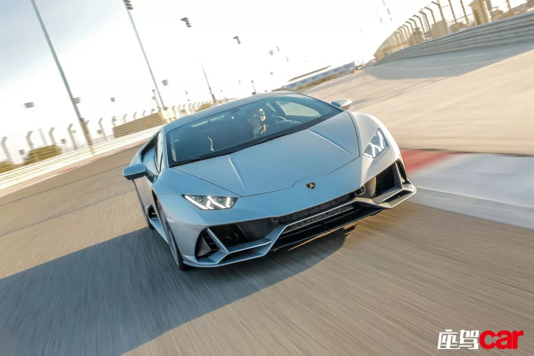 2020车展兰博基尼huracan小牛,兰博基尼小牛huracanevo过减速带