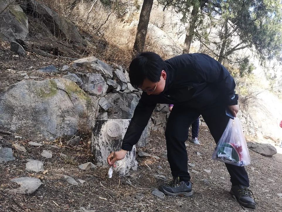 北京MBA联盟鹫峰出行，环保在心，事业在肩！