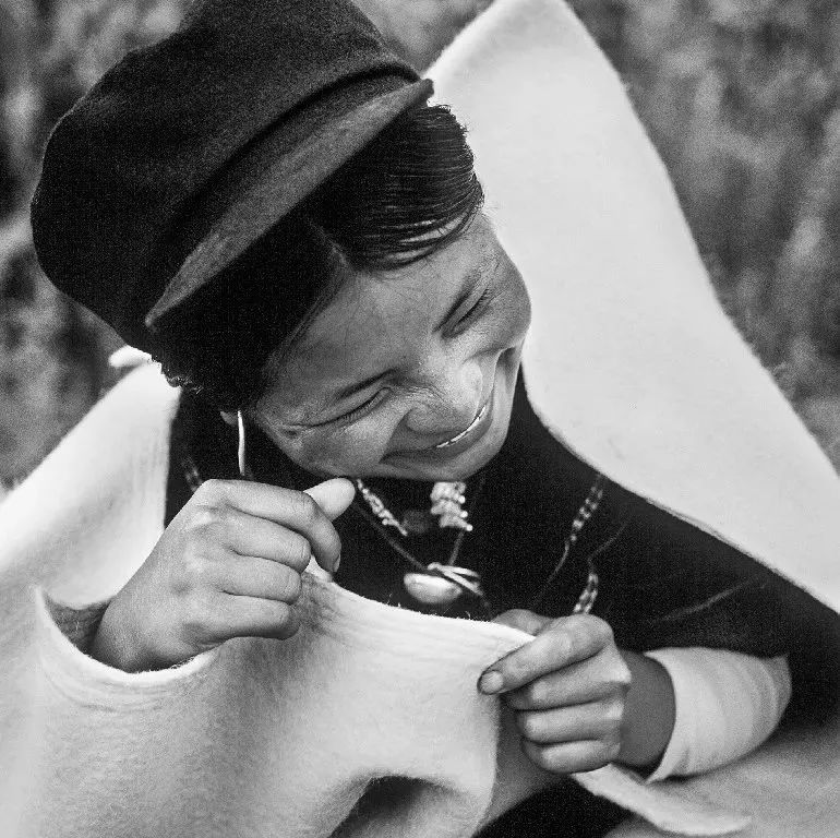 凉山彝族服饰发展看法,大凉山彝族服饰之沙马传统服饰