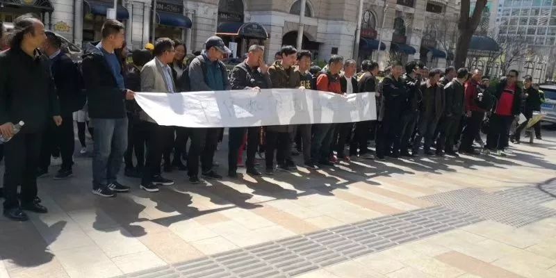 “凡客遗孤”如风达快递*身卖**生变数千人*薪讨**