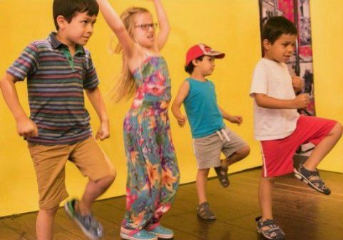 如戏全靠演技,人生如戏全靠演技小女孩一秒入戏