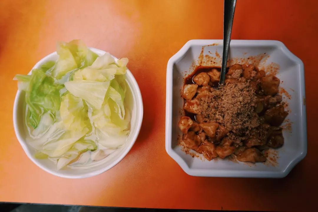 在成都，火锅第二，串串第三