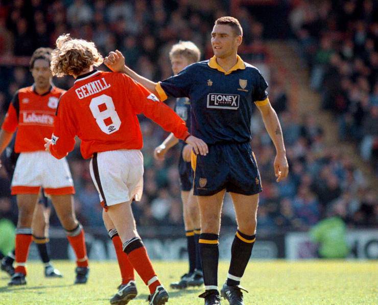 盘点英超历史最佳阵容,曼联队史十大惊艳挑射