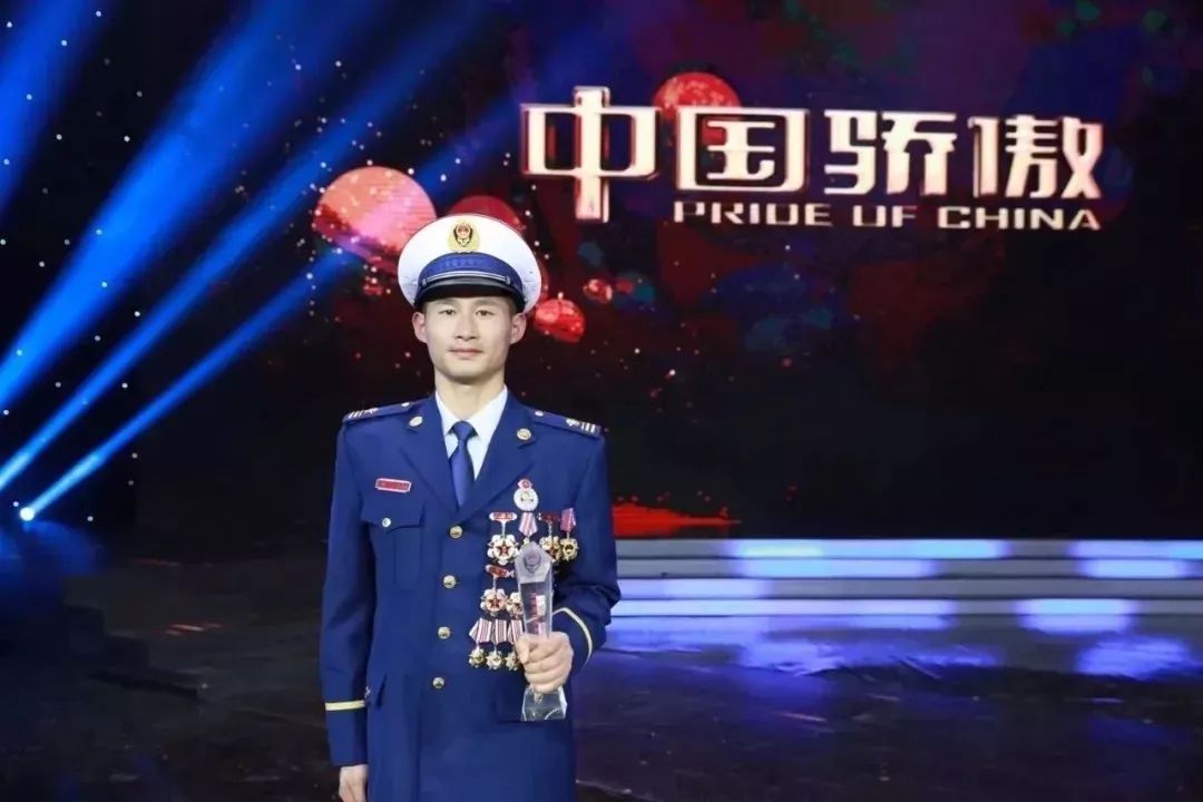 致敬最美逆行者为英雄点赞,致敬最美逆行者传递好声音