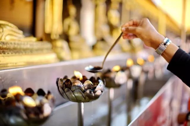 泼水节狂欢泰国,19年清迈泼水节真的太爽了