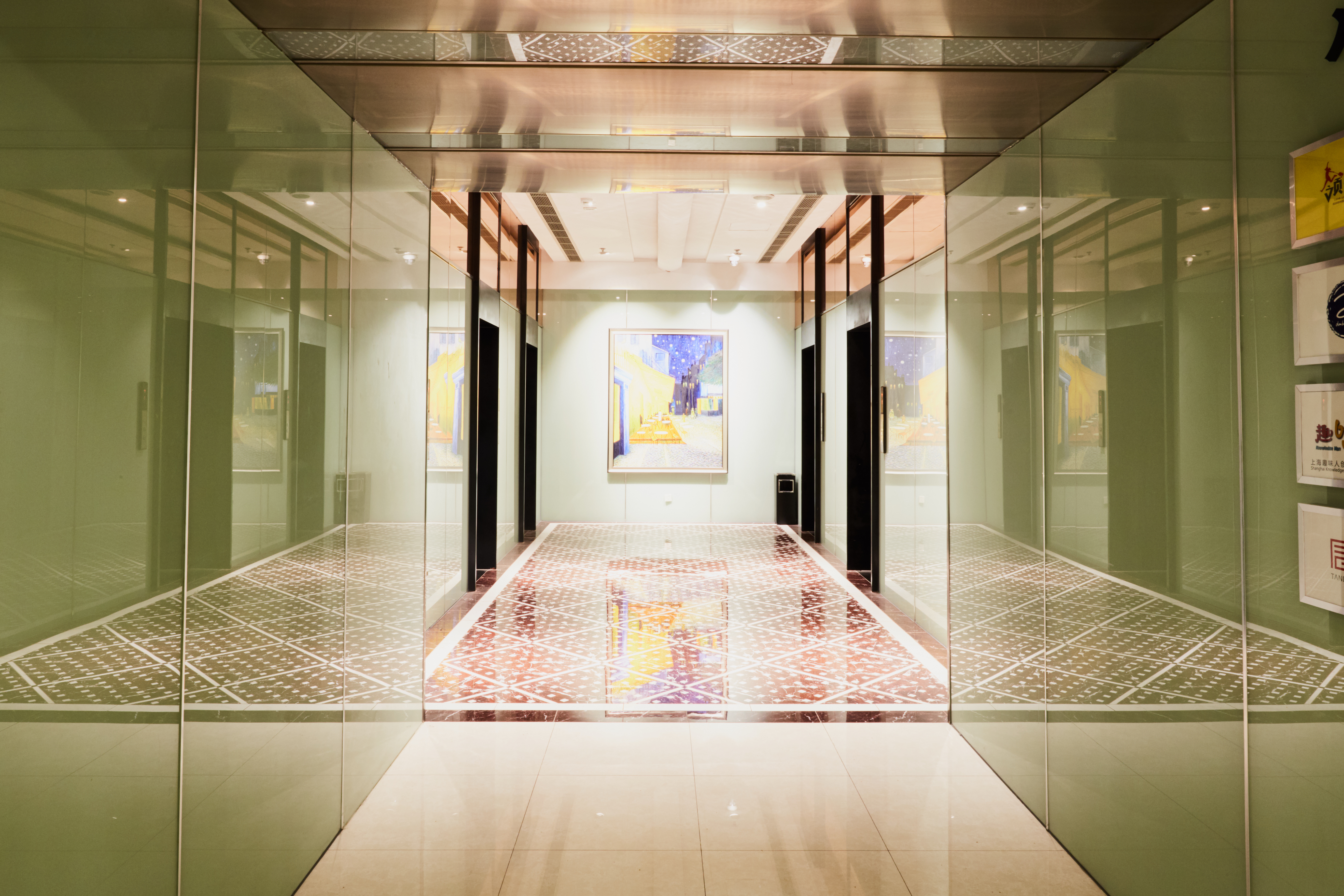 乳胶漆和壁纸哪个更耐用,乳胶漆和壁纸哪个操作更容易