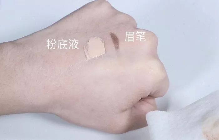 39岁全智贤又凭素颜上热搜？这么多年她怎么就不显老！