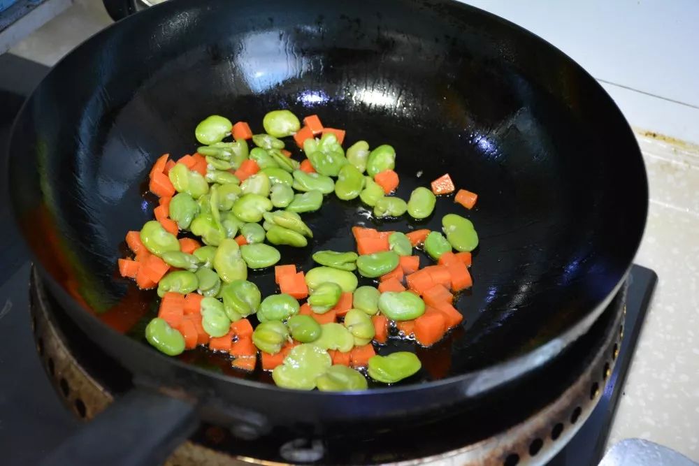 嫩蚕豆不带壳怎么吃,嫩蚕豆什么时候吃