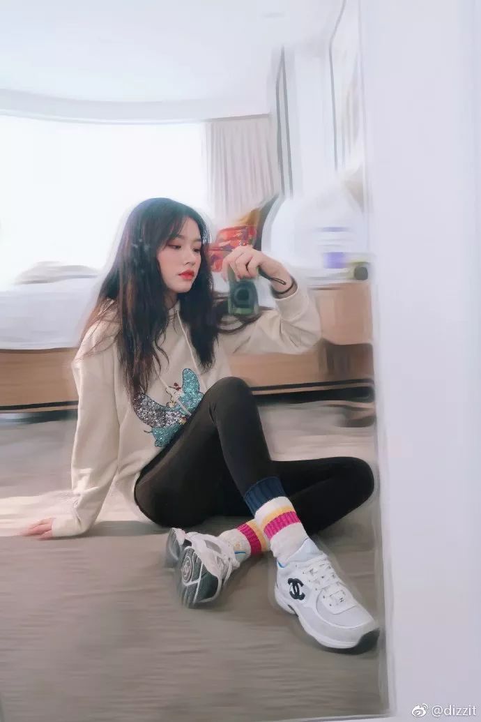 让爱豆们集体卖萌的二次元角色，到底是何方神圣？！