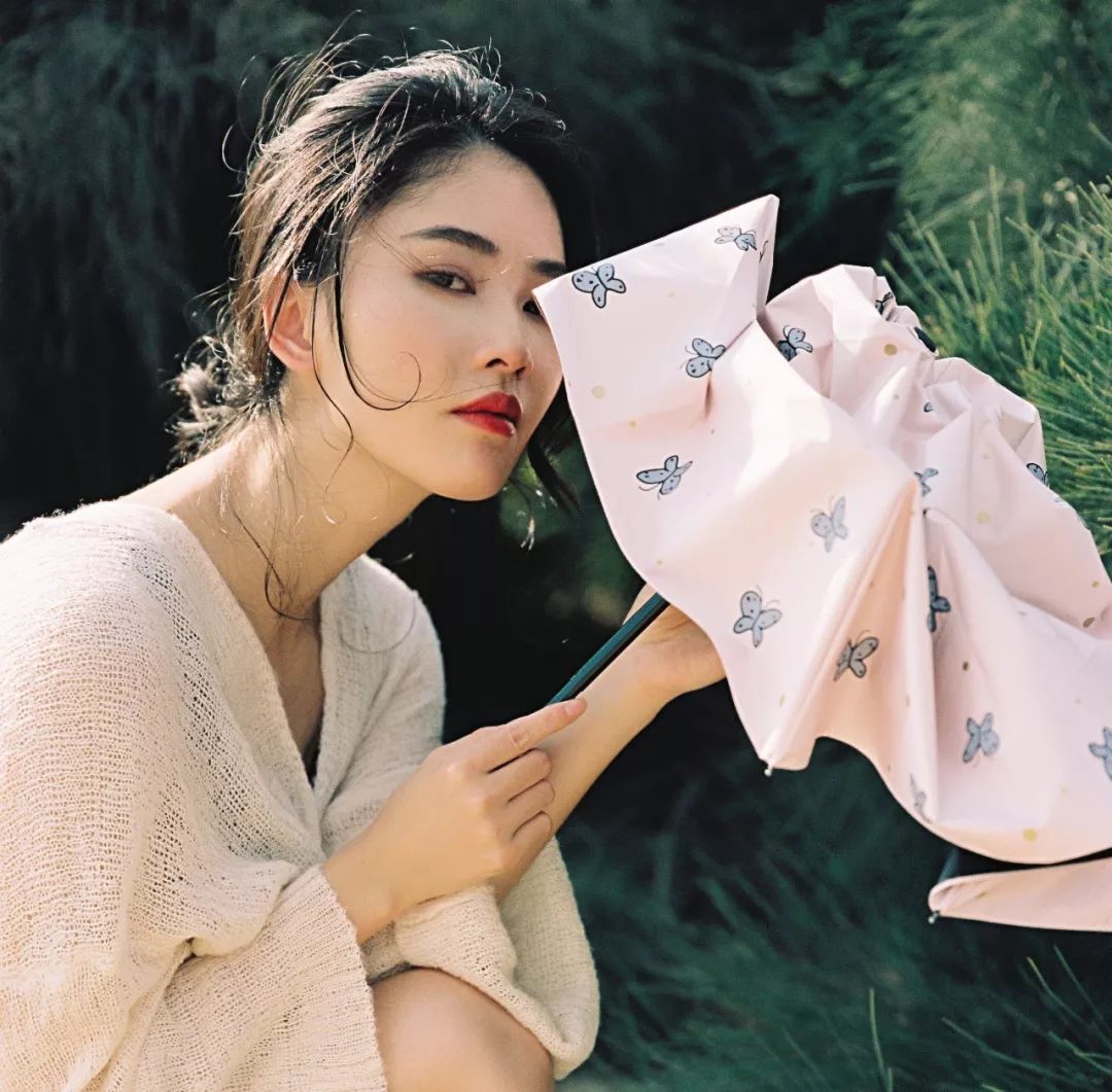 可以装进口袋的防晒伞，比强效防晒霜还管用