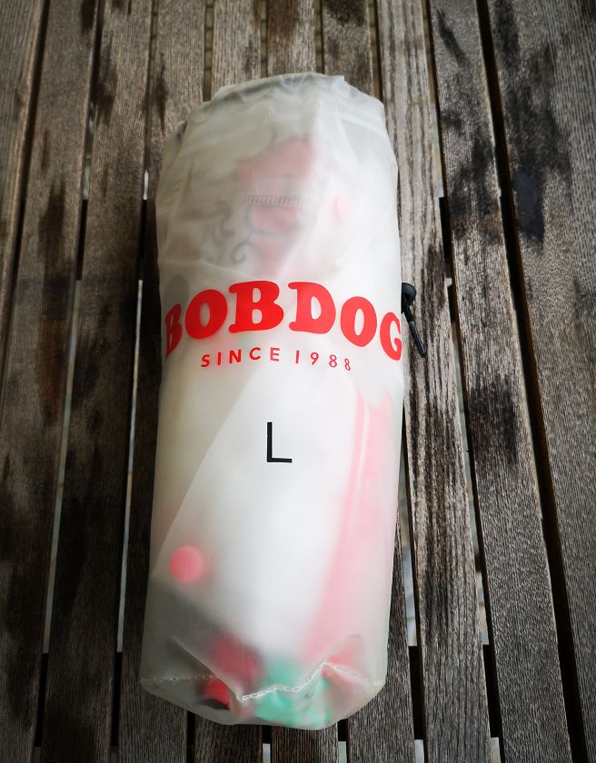 给孩子选雨衣有什么要求,雨衣雨鞋给孩子备好