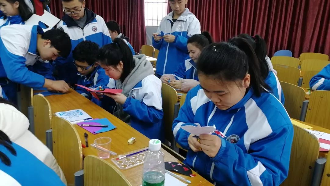 贵阳主城区这所学校作风很低调，但是成绩很缤纷！